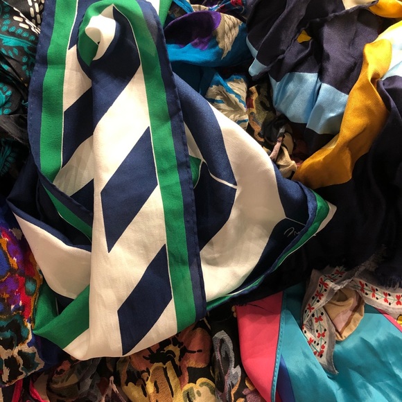 JUST DROPPED! 80+ UNIQUE SCARVES! - Picture 2 of 2